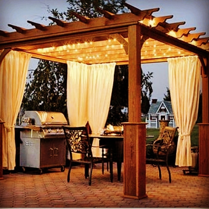 ظل مكة للمظلات والسواتر واعمال الحدادة